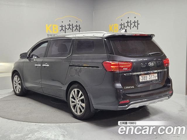 Kia The / новый New Carnival Noblesse, 2019 6
