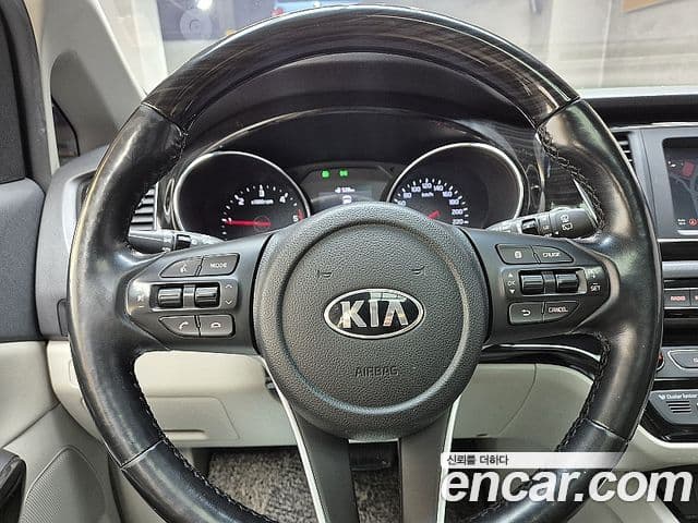 Kia The / новый New Carnival Noblesse, 2019 13