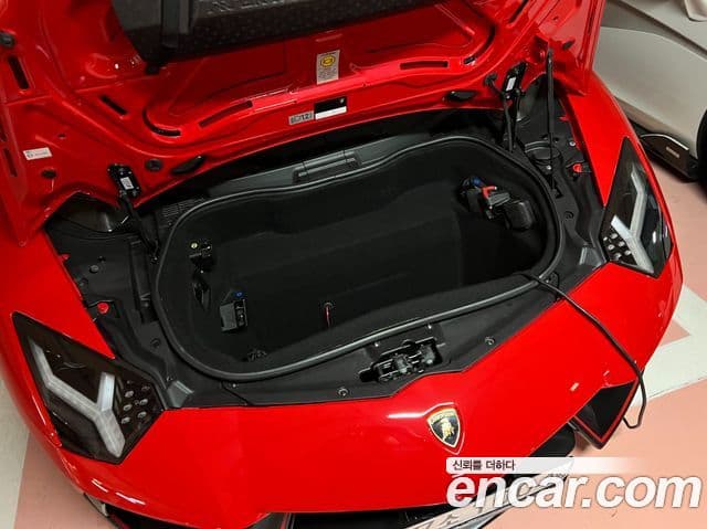 Lamborghini 아벤타도르 LP700-4 Pirelli Edition, 2016 16