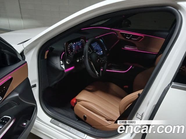 Mercedes-Benz E-класс W214 Avantgarde, 2025 11