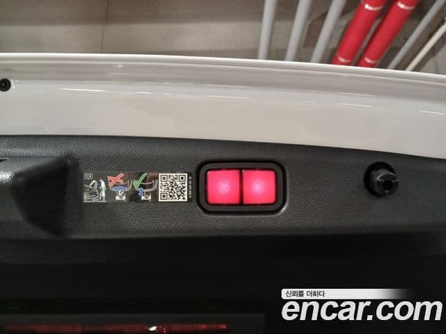 Mercedes-Benz E-класс W214 Avantgarde, 2025 18