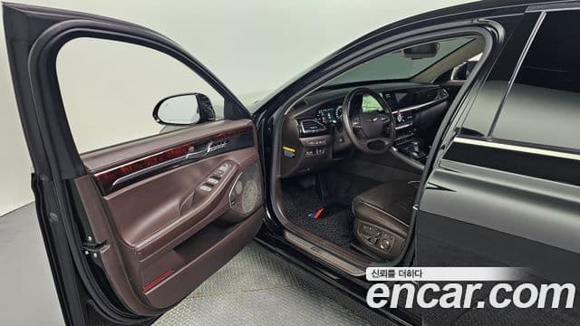 Genesis EQ900 Prestige, 2018 10