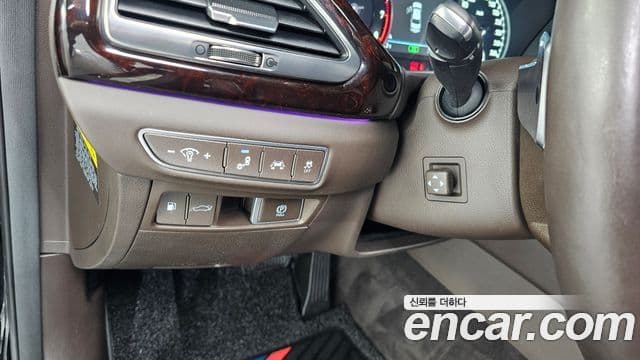 Genesis EQ900 Prestige, 2018 12