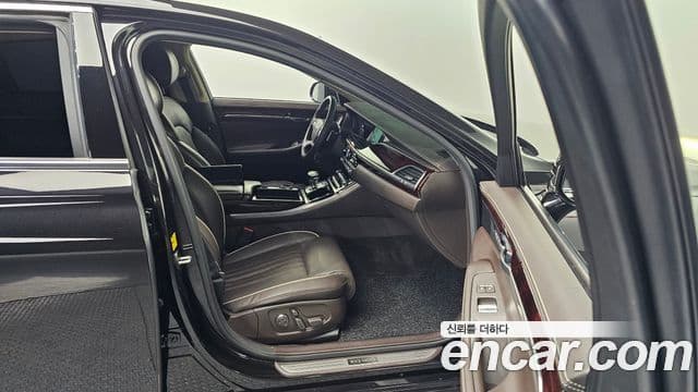 Genesis EQ900 Prestige, 2018 17