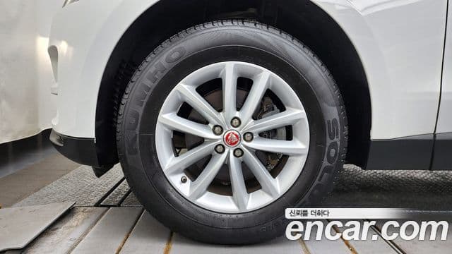 Jaguar F-PACE 20d Portfolio, 2018 все фото