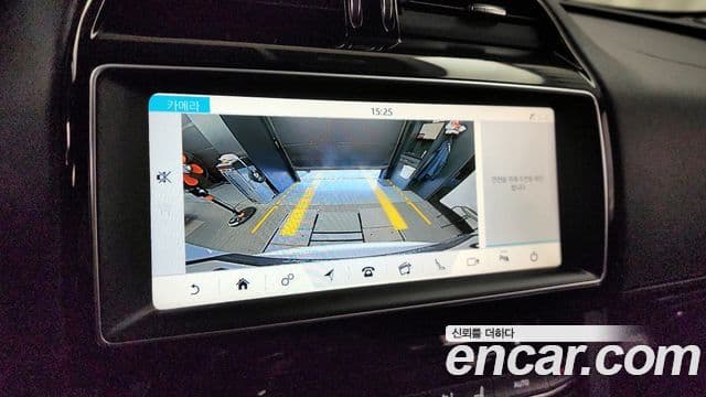 Jaguar F-PACE 20d Portfolio, 2018 15