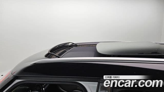 Mini Cooper D Countryman 1세대, 2016 16