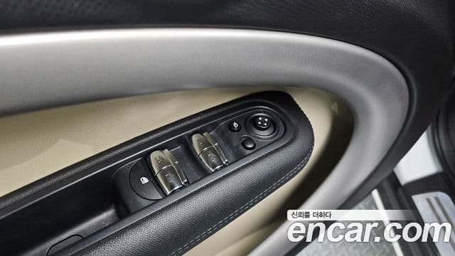 Mini Cooper D Countryman 1세대, 2016 17