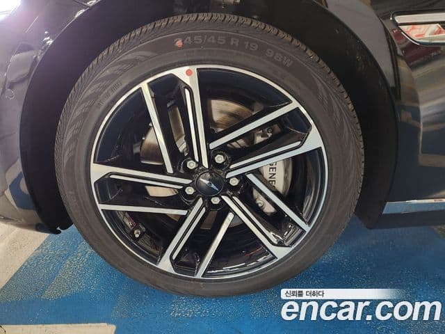 Genesis G80 (RG3) бензин 2.5 турбо AWD, 2026 все фото