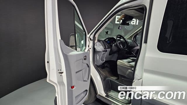 Ford 트랜짓, 2016 11