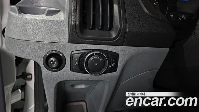 Ford 트랜짓, 2016 13