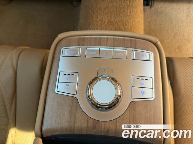 Genesis G80 (RG3) бензин 2.5 турбо AWD, 2025 11