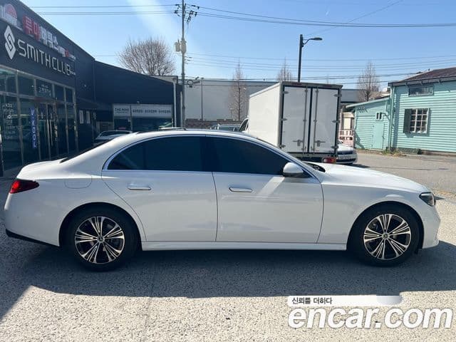 Mercedes-Benz E-класс W214 Avantgarde, 2025 4