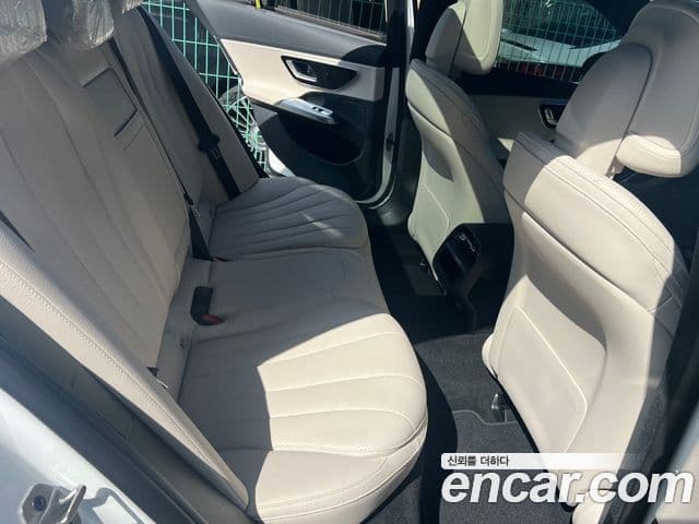 Mercedes-Benz E-класс W214 Avantgarde, 2025 14