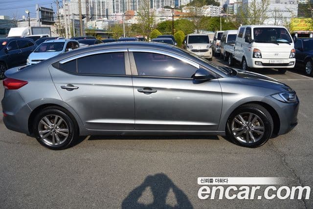 Hyundai Avante AD Special, 2016 3