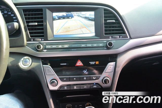 Hyundai Avante AD Special, 2016 11