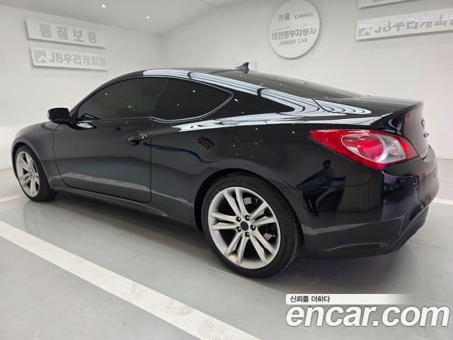 Hyundai Genesis купе 200 турбо P, 2010 2