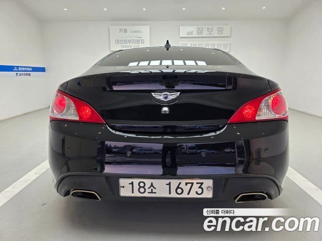 Hyundai Genesis купе 200 турбо P, 2010 4