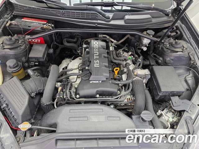 Hyundai Genesis купе 200 турбо P, 2010 6