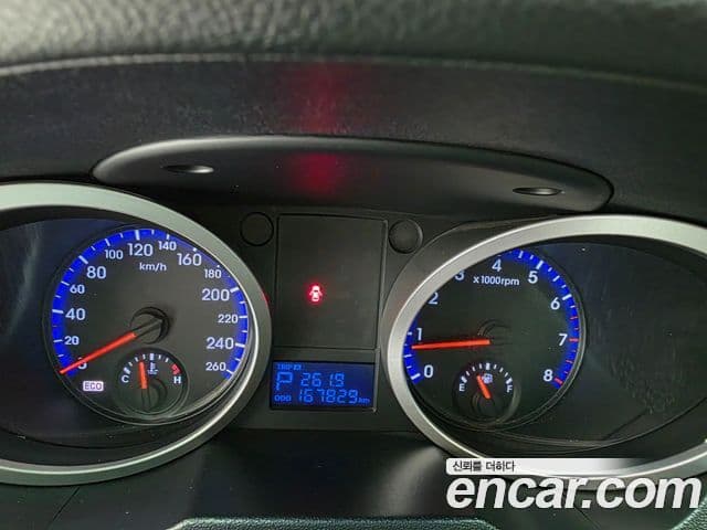 Hyundai Genesis купе 200 турбо P, 2010 8