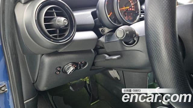 Mini Cooper 3세대, 2016 14