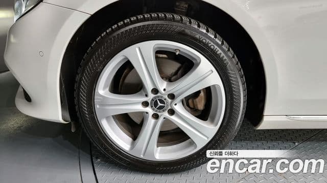 Mercedes-Benz E-класс W213 Avantgarde, 2018 все фото