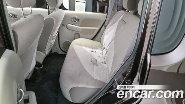 Nissan 큐브 Z12, 2011 12