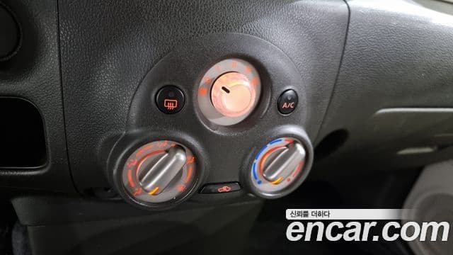 Nissan 큐브 Z12, 2011 16