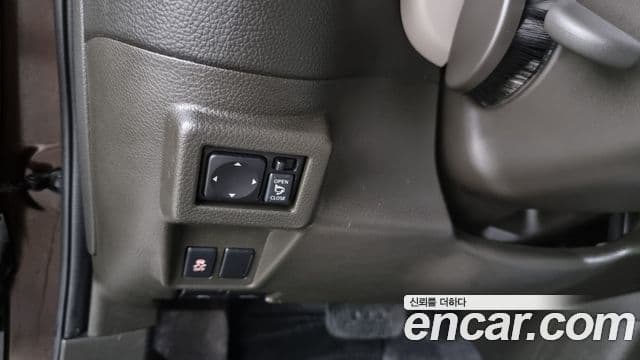 Nissan 큐브 Z12, 2011 17