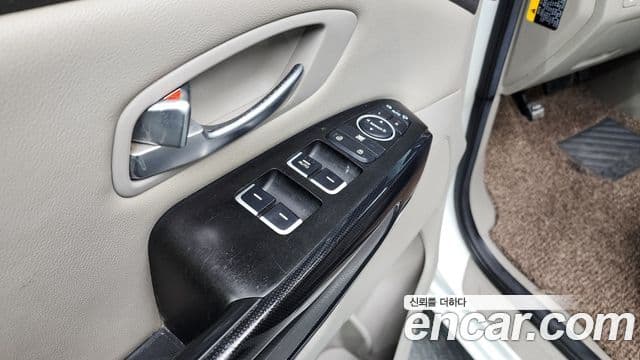 Kia All New Carnival Prestige, 2015 13