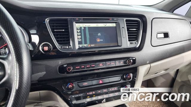 Kia All New Carnival Prestige, 2015 15