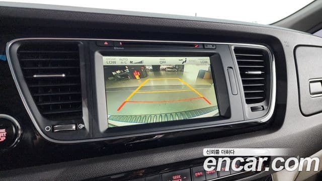 Kia All New Carnival Prestige, 2015 17