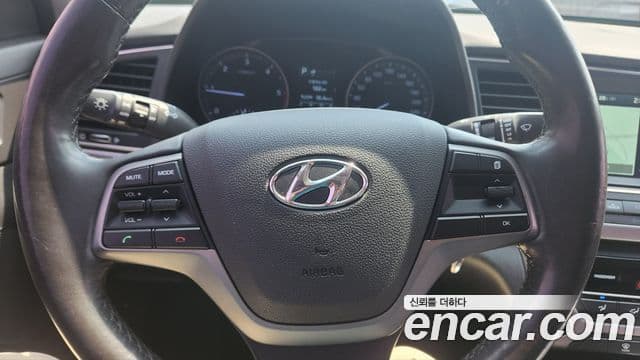 Hyundai Avante AD 1.6 e-VGT Smart, 2016 14