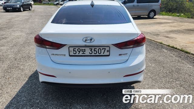 Hyundai Avante AD 1.6 e-VGT Smart, 2016 18