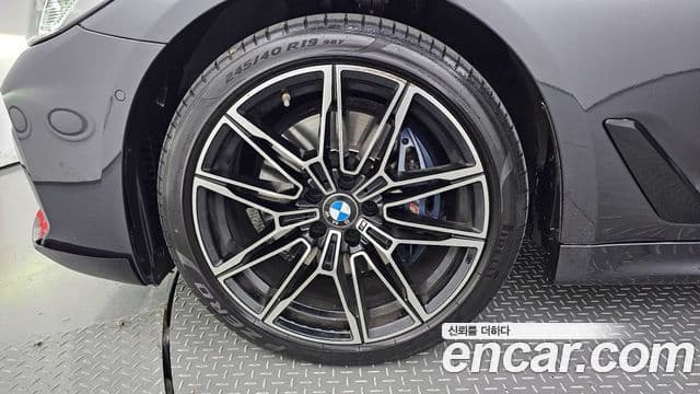 BMW 5시리즈 (G30) 523d xDrive M Sport, 2021 все фото