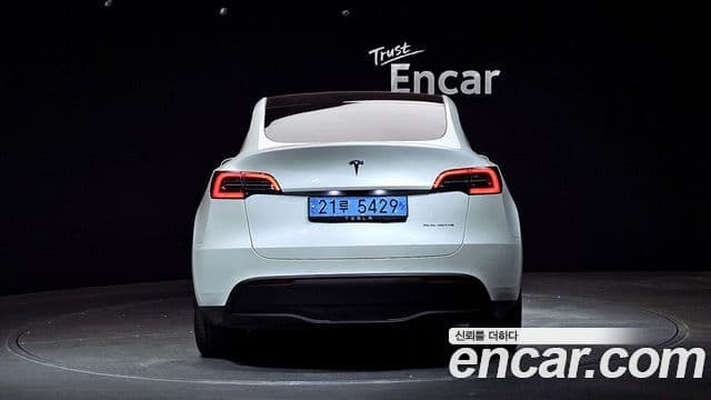 Tesla модель Y Long Range AWD, 2022 4