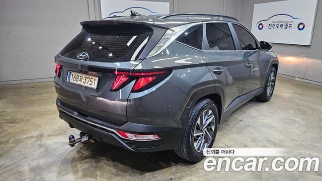 Hyundai Tucson (NX4) Premium, 2021 3