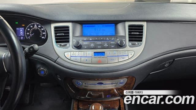 Hyundai Genesis 3.8 экспортная версия, 2009 14