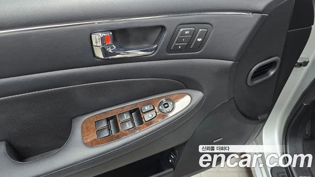 Hyundai Genesis 3.8 экспортная версия, 2009 17