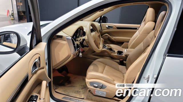 Porsche New Cayenne 958, 2012 11