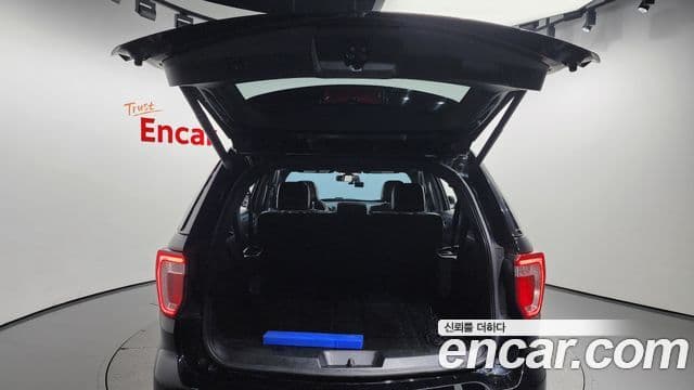 Ford Explorer 5세대, 2017 20