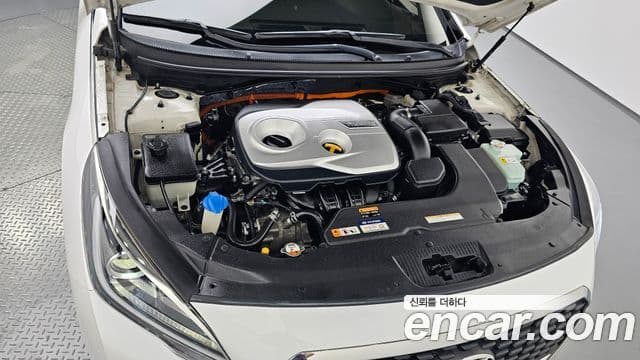 Hyundai LF Sonata гибрид Modern, 2016 6