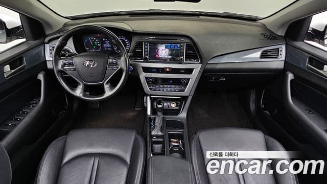 Hyundai LF Sonata гибрид Modern, 2016 7