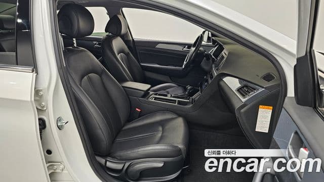 Hyundai LF Sonata гибрид Modern, 2016 11