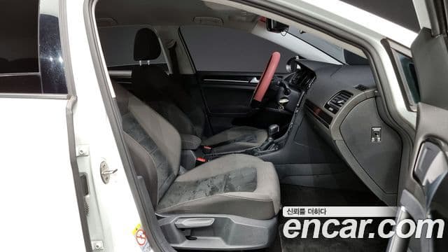 Volkswagen Гольф 7세대, 2015 11