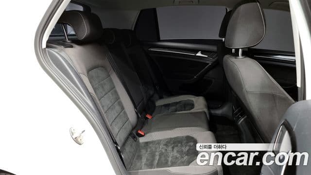 Volkswagen Гольф 7세대, 2015 12