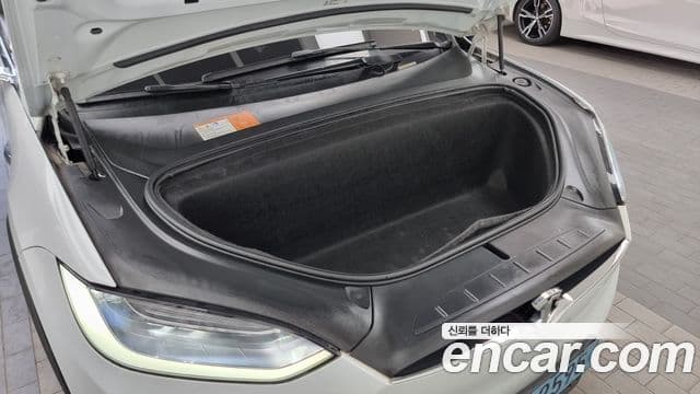 Tesla модель X, 2018 6