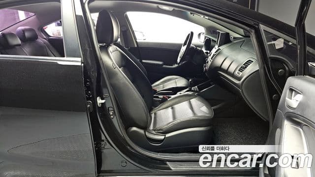 Kia K3 Trendy, 2014 10