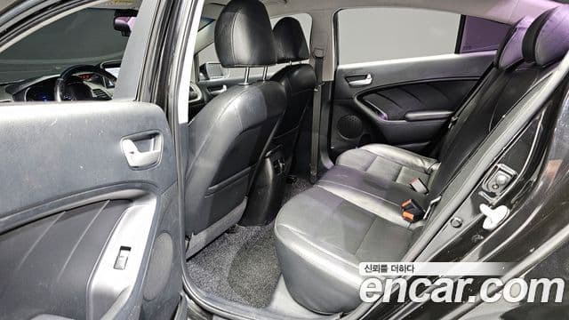 Kia K3 Trendy, 2014 12