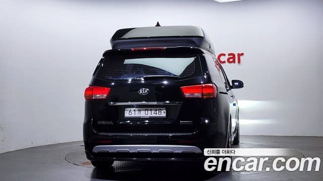 Kia All New Carnival Noblesse, 2017 4